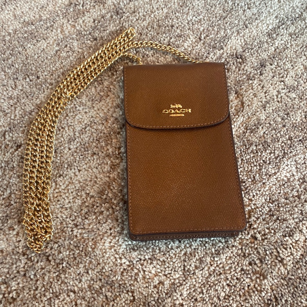 GUC, coach crossbody phone bag!